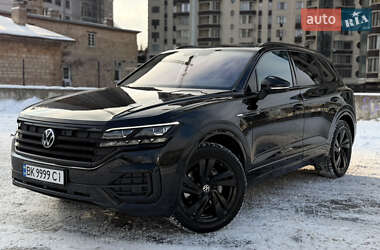 Позашляховик / Кросовер Volkswagen Touareg 2023 в Києві