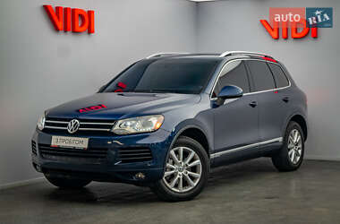 Позашляховик / Кросовер Volkswagen Touareg 2013 в Києві
