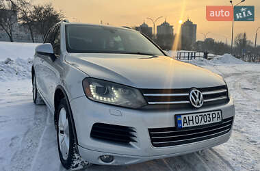 Позашляховик / Кросовер Volkswagen Touareg 2013 в Києві