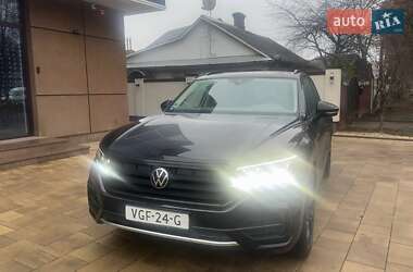 Позашляховик / Кросовер Volkswagen Touareg 2020 в Дубні