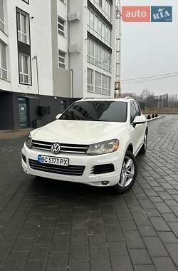 Позашляховик / Кросовер Volkswagen Touareg 2011 в Києві