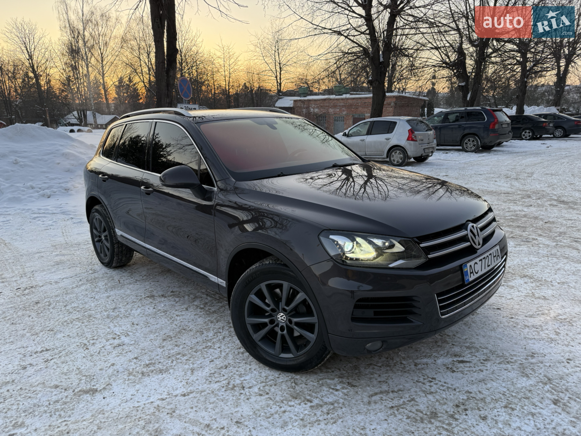 2010 Volkswagen Touareg - фото 1