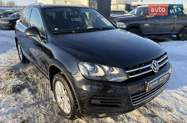 Внедорожник / Кроссовер Volkswagen Touareg 2012 в Киеве