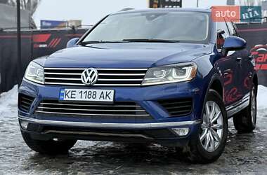 Внедорожник / Кроссовер Volkswagen Touareg 2016 в Днепре