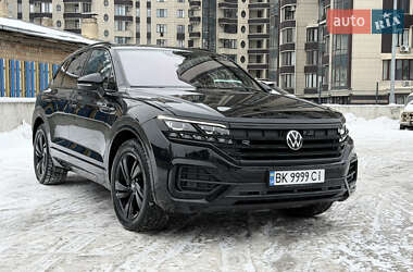 Позашляховик / Кросовер Volkswagen Touareg 2023 в Києві