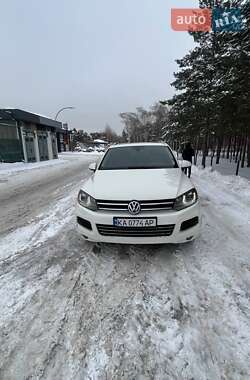 Внедорожник / Кроссовер Volkswagen Touareg 2011 в Ирпене