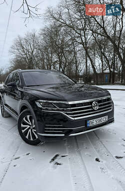 Внедорожник / Кроссовер Volkswagen Touareg 2018 в Николаеве