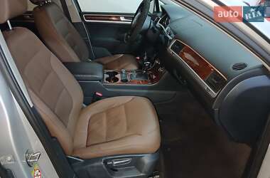 Позашляховик / Кросовер Volkswagen Touareg 2012 в Одесі