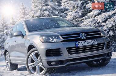 Позашляховик / Кросовер Volkswagen Touareg 2013 в Києві