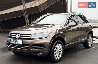 Позашляховик / Кросовер Volkswagen Touareg 2010 в Одесі