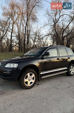 Внедорожник / Кроссовер Volkswagen Touareg 2005 в Запорожье