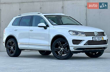 Внедорожник / Кроссовер Volkswagen Touareg 2017 в Черновцах