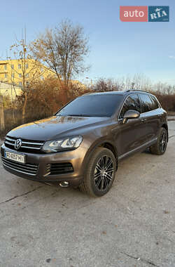 Позашляховик / Кросовер Volkswagen Touareg 2010 в Дніпрі