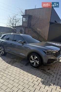 Позашляховик / Кросовер Volkswagen Touareg 2019 в Хмельницькому