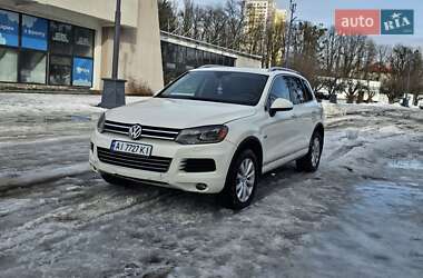Позашляховик / Кросовер Volkswagen Touareg 2011 в Києві