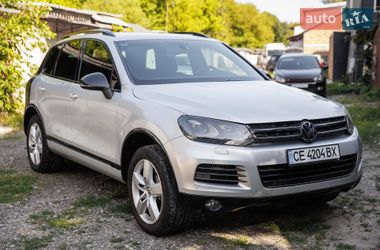 Позашляховик / Кросовер Volkswagen Touareg 2011 в Чернівцях