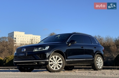 Позашляховик / Кросовер Volkswagen Touareg 2016 в Дніпрі