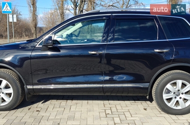 Внедорожник / Кроссовер Volkswagen Touareg 2017 в Каневе