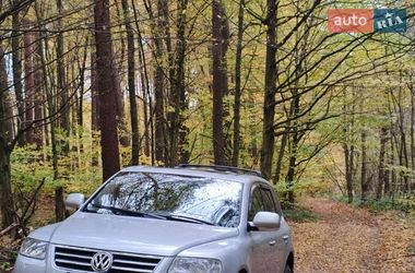 Внедорожник / Кроссовер Volkswagen Touareg 2004 в Львове
