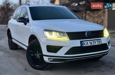 Внедорожник / Кроссовер Volkswagen Touareg 2016 в Киеве