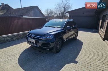 Позашляховик / Кросовер Volkswagen Touareg 2013 в Первомайську