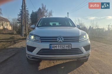 Внедорожник / Кроссовер Volkswagen Touareg 2016 в Бердичеве