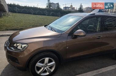 Внедорожник / Кроссовер Volkswagen Touareg 2012 в Львове