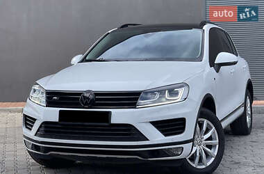 Внедорожник / Кроссовер Volkswagen Touareg 2016 в Львове