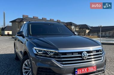 Внедорожник / Кроссовер Volkswagen Touareg 2019 в Львове