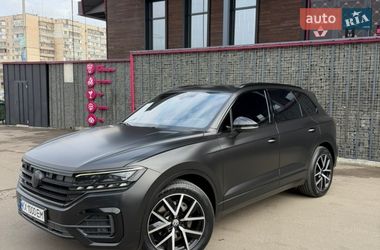 Внедорожник / Кроссовер Volkswagen Touareg 2021 в Киеве