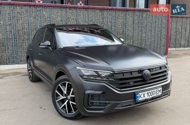 Внедорожник / Кроссовер Volkswagen Touareg 2021 в Киеве