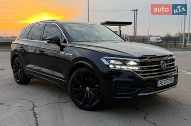 Внедорожник / Кроссовер Volkswagen Touareg 2019 в Днепре