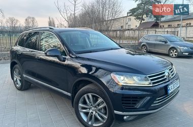 Позашляховик / Кросовер Volkswagen Touareg 2015 в Броварах