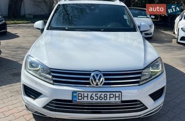Позашляховик / Кросовер Volkswagen Touareg 2016 в Одесі