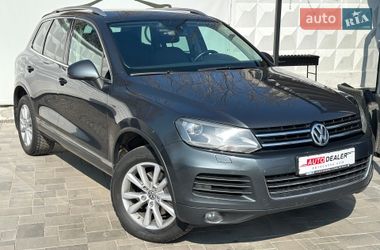 Позашляховик / Кросовер Volkswagen Touareg 2012 в Києві