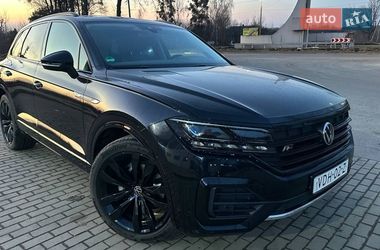 Позашляховик / Кросовер Volkswagen Touareg 2020 в Рівному