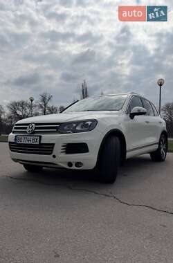 Позашляховик / Кросовер Volkswagen Touareg 2011 в Дніпрі