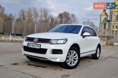 Внедорожник / Кроссовер Volkswagen Touareg 2013 в Днепре