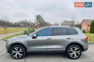 Внедорожник / Кроссовер Volkswagen Touareg 2016 в Лохвице