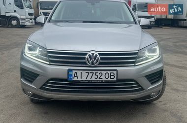 Позашляховик / Кросовер Volkswagen Touareg 2014 в Києві