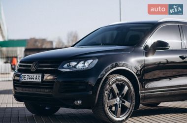 Внедорожник / Кроссовер Volkswagen Touareg 2010 в Вознесенске