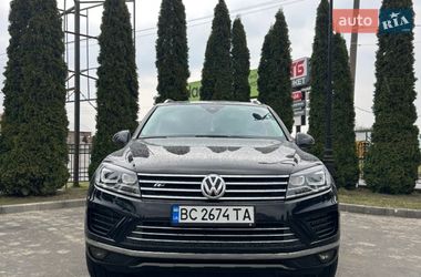 Внедорожник / Кроссовер Volkswagen Touareg 2014 в Львове