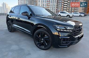 Позашляховик / Кросовер Volkswagen Touareg 2022 в Києві