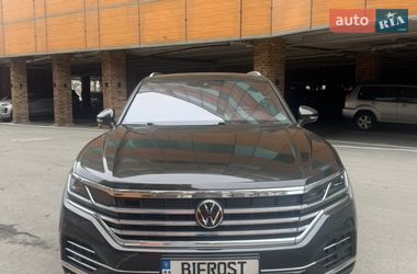 Позашляховик / Кросовер Volkswagen Touareg 2021 в Одесі