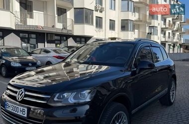 Позашляховик / Кросовер Volkswagen Touareg 2012 в Балті