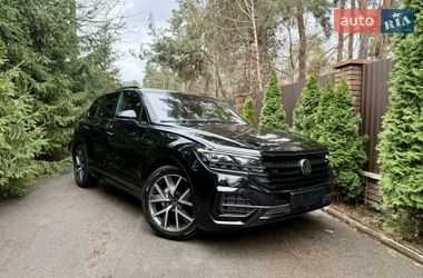 Внедорожник / Кроссовер Volkswagen Touareg 2023 в Киеве