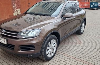 Внедорожник / Кроссовер Volkswagen Touareg 2011 в Черновцах