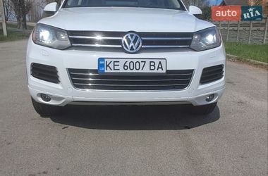Внедорожник / Кроссовер Volkswagen Touareg 2013 в Днепре