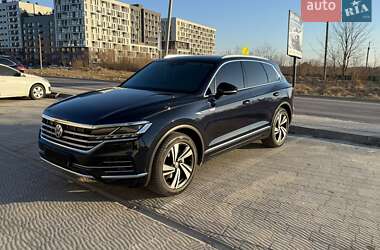 Внедорожник / Кроссовер Volkswagen Touareg 2019 в Львове