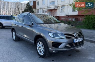 Позашляховик / Кросовер Volkswagen Touareg 2016 в Запоріжжі